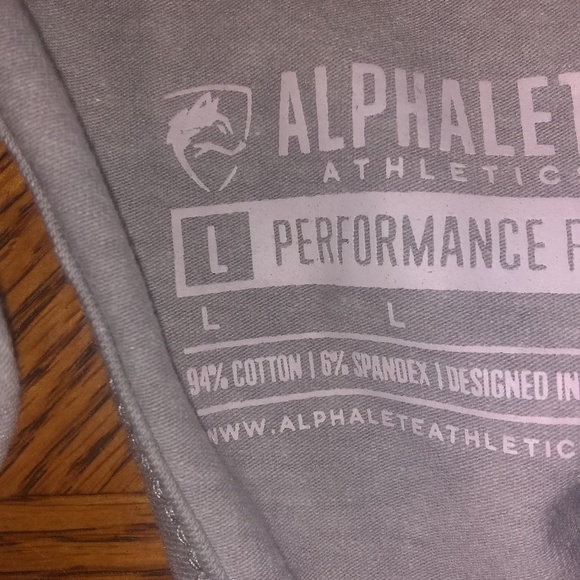 Alphalete shirt - Picture 2 of 2